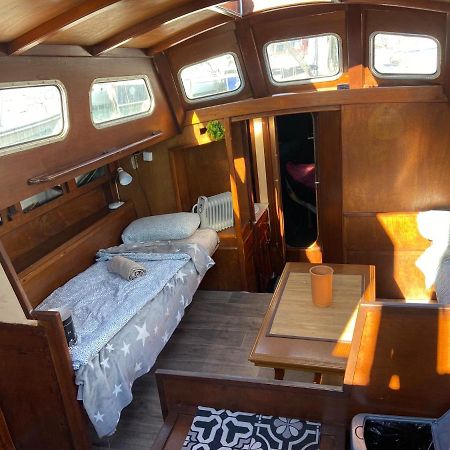 Fantastic Sailing Boat To Sleep In Barcelona Hotel Екстериор снимка