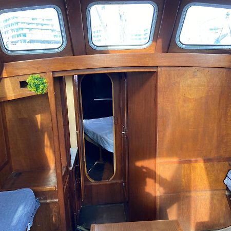 Fantastic Sailing Boat To Sleep In Barcelona Hotel Екстериор снимка